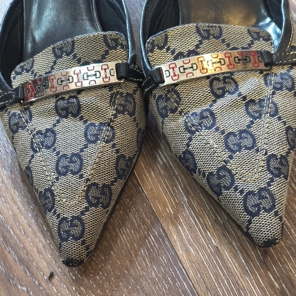Gucci - Vintage Monogram Printed Mules - Size 9B - Excellent Price Limited Time - Picture 16 of 17